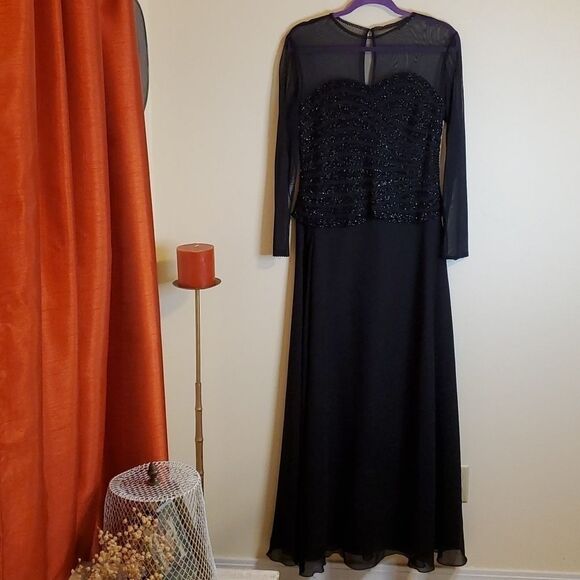 J Kara black illusion neckline maxi formal gown size 6 - Picture 1 of 14